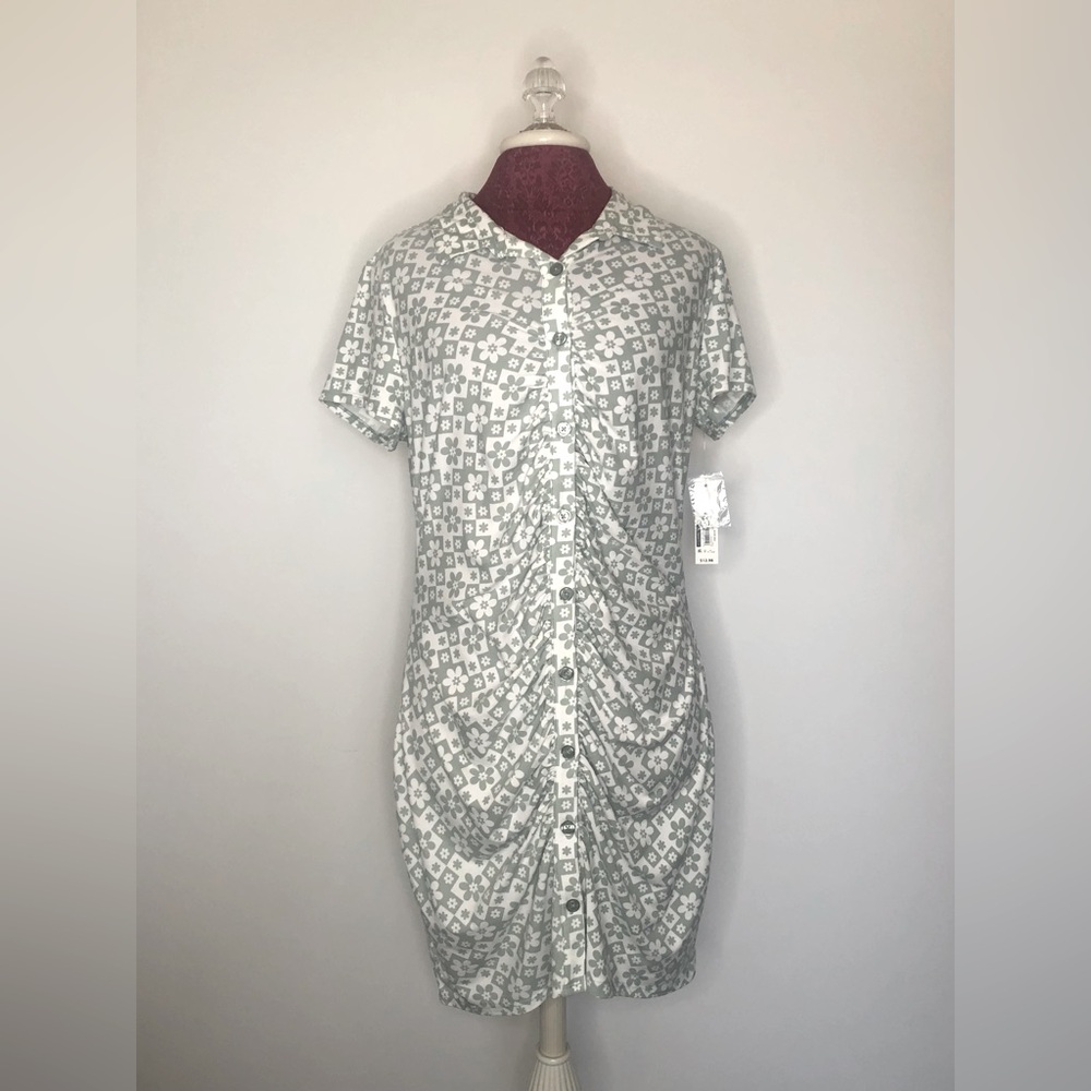 No Boundaries short sleeve floral dress Green White Size 15/17